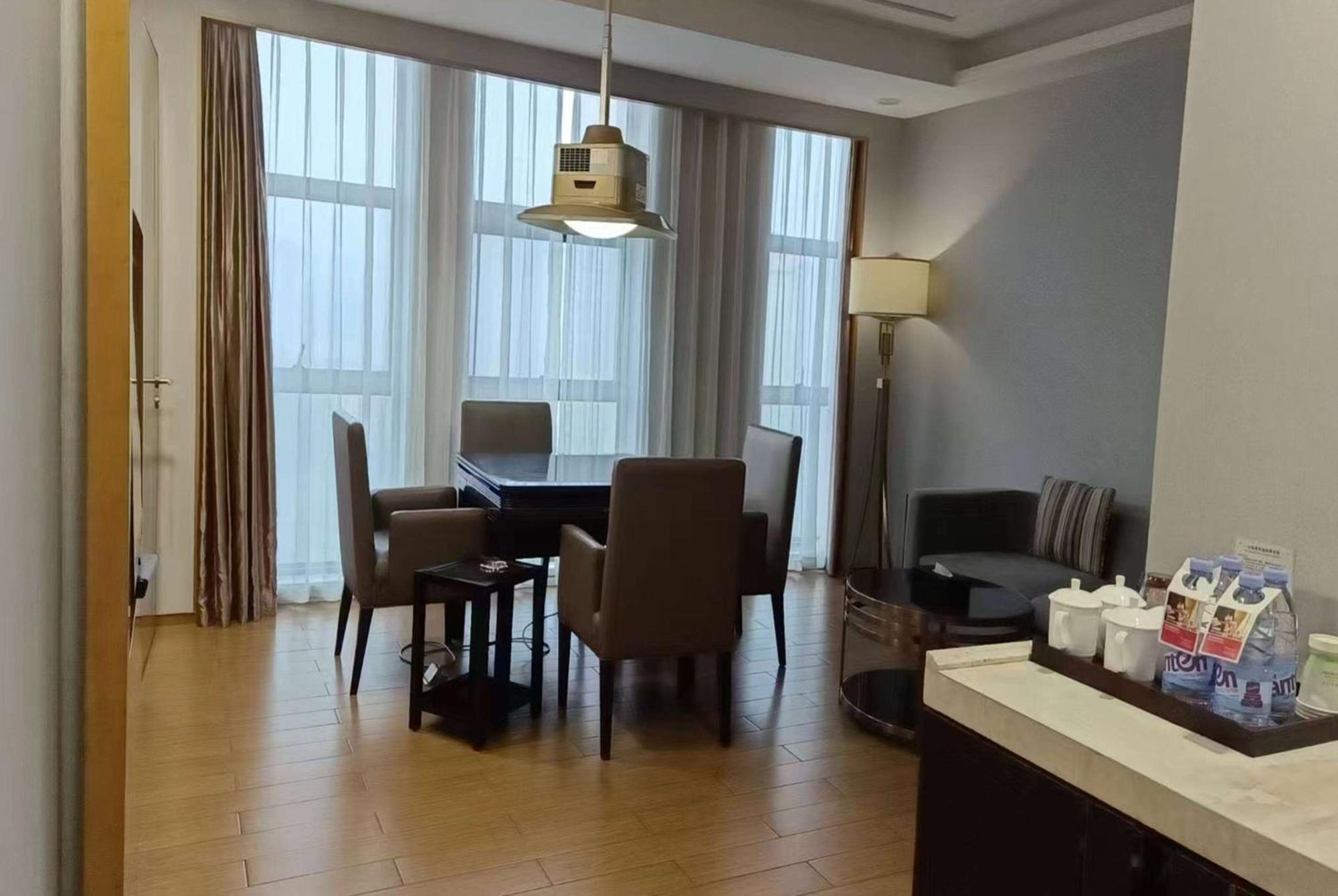Ramada Yiyang Taojiang Hotel Exterior foto