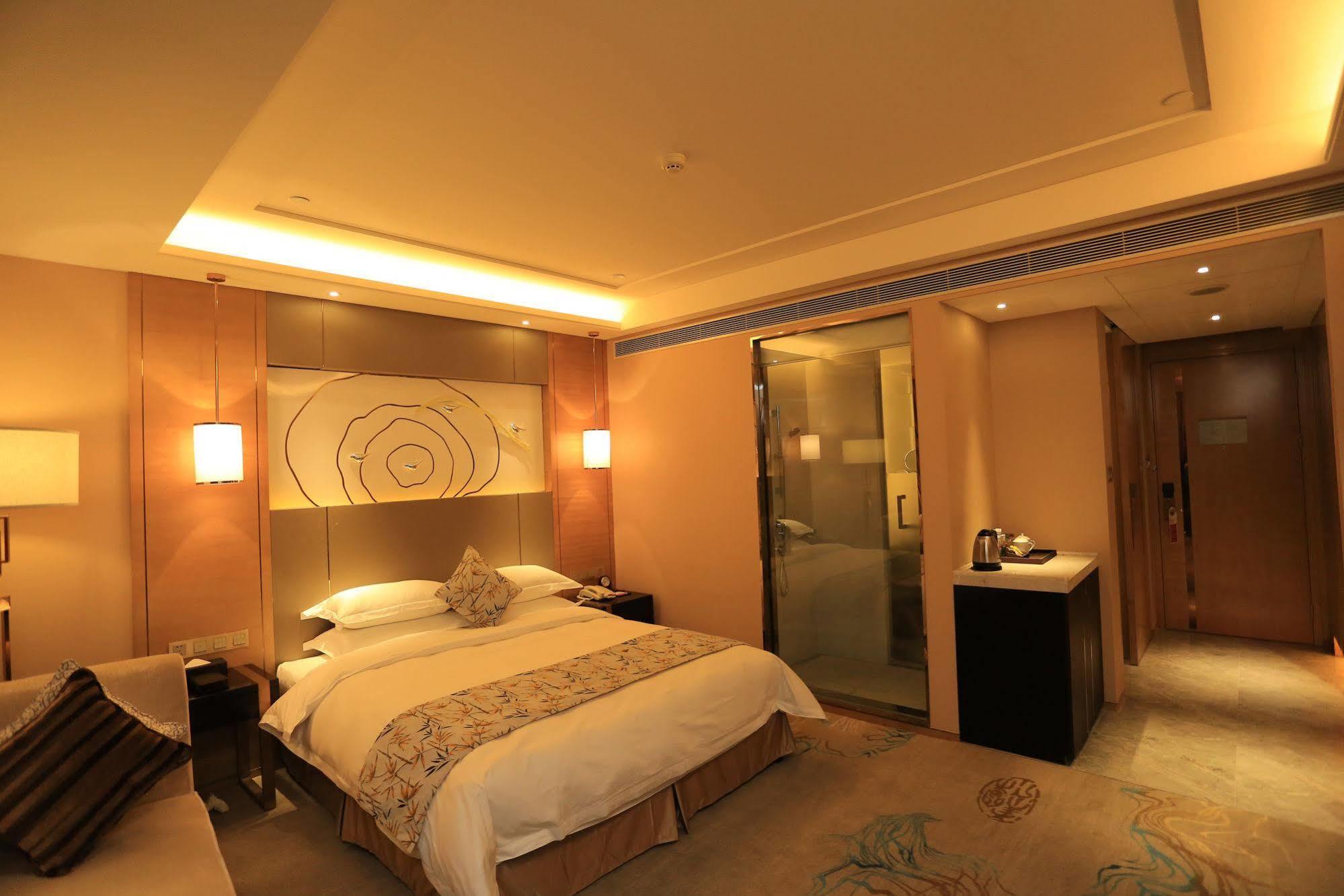 Ramada Yiyang Taojiang Hotel Exterior foto