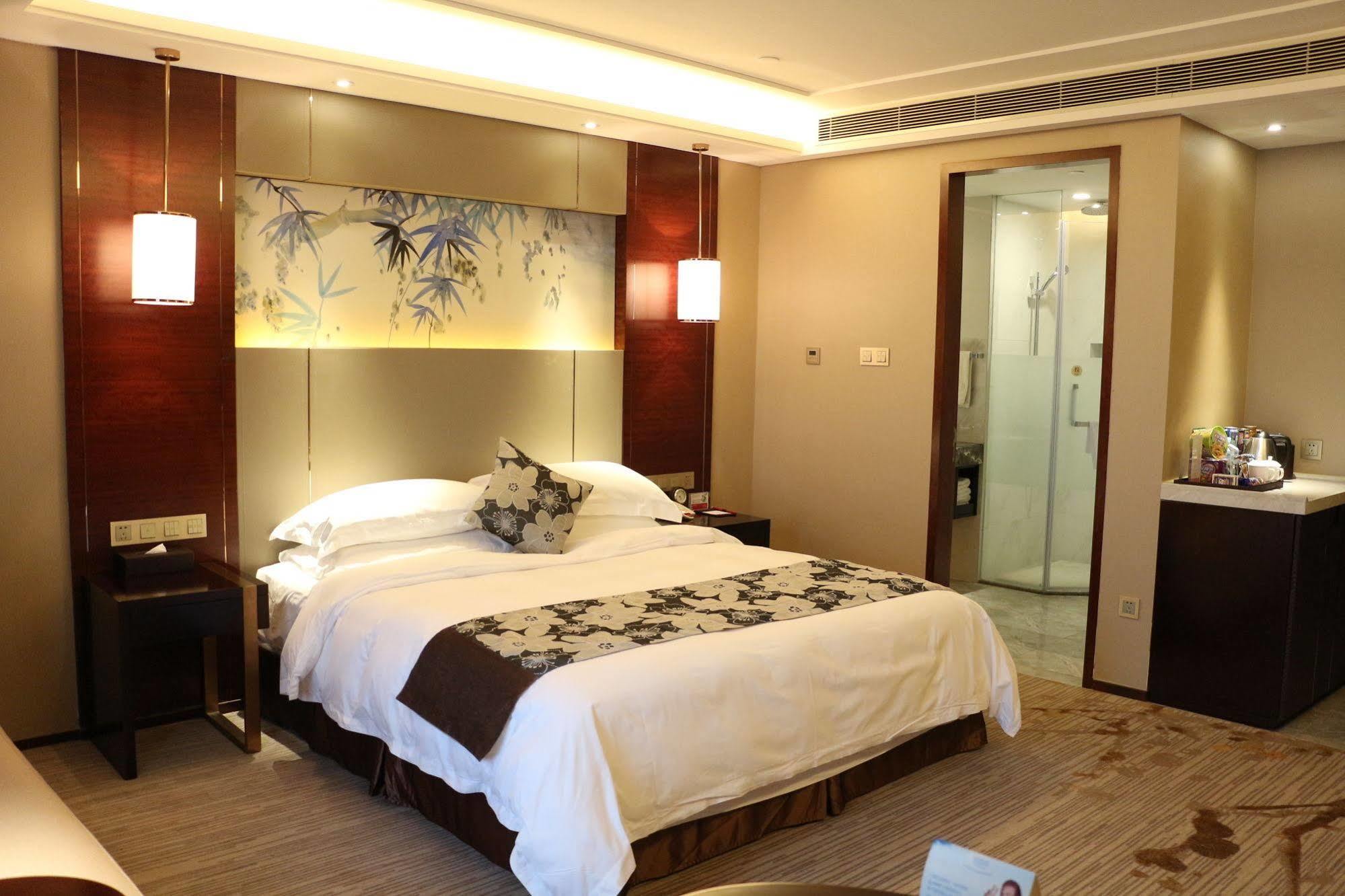Ramada Yiyang Taojiang Hotel Exterior foto